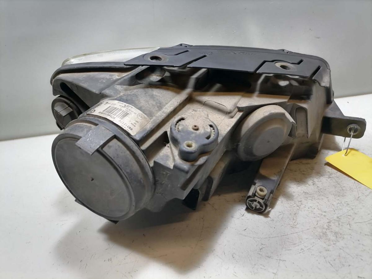 VW Passat 3C B6 Bj.2005 original Scheinwerfer vorn links Halogen